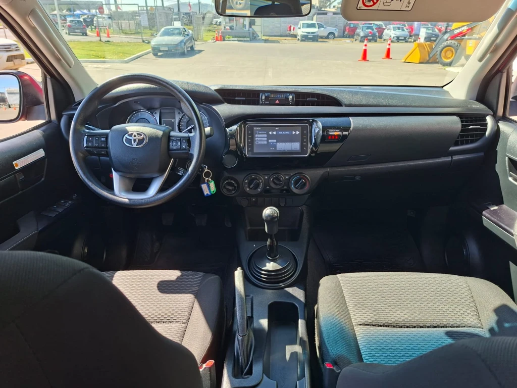 Toyota Hilux Dc 4x4 2.4 D Dx Mt año 2024