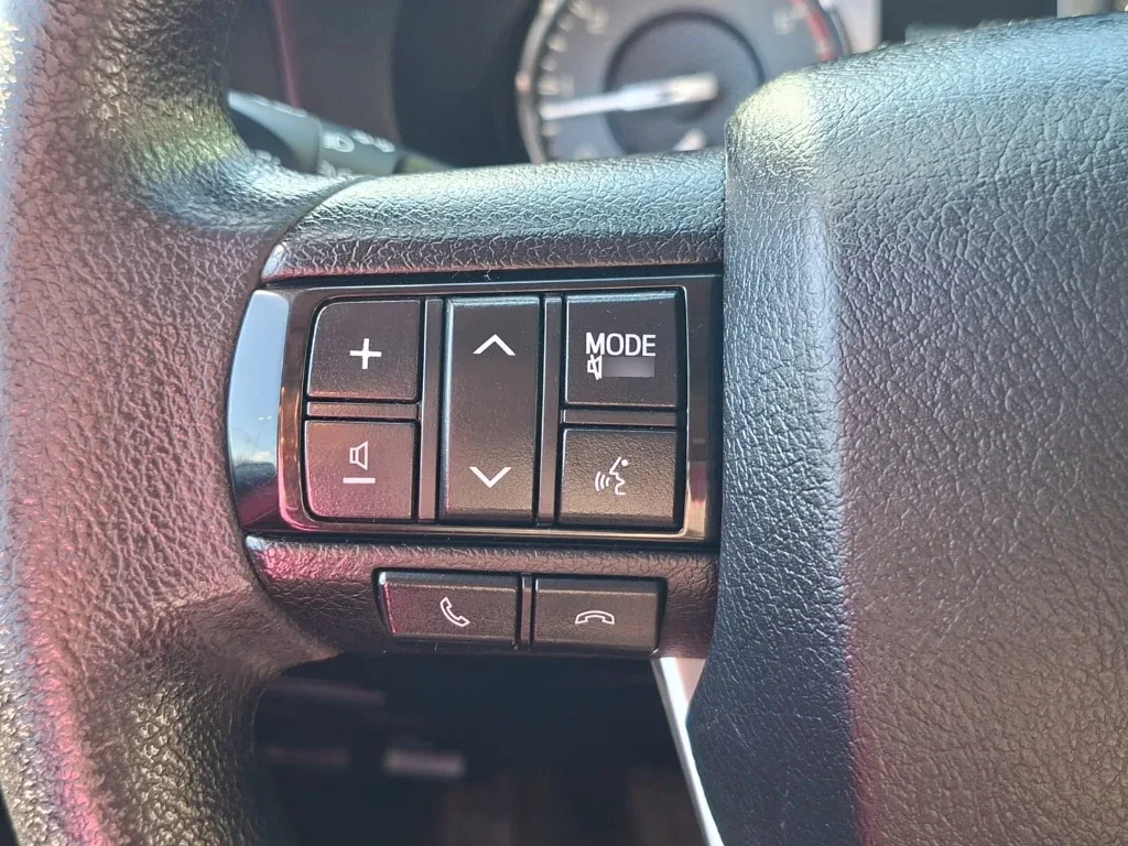 Toyota Hilux Dc 4x4 2.4 D Dx Mt año 2024