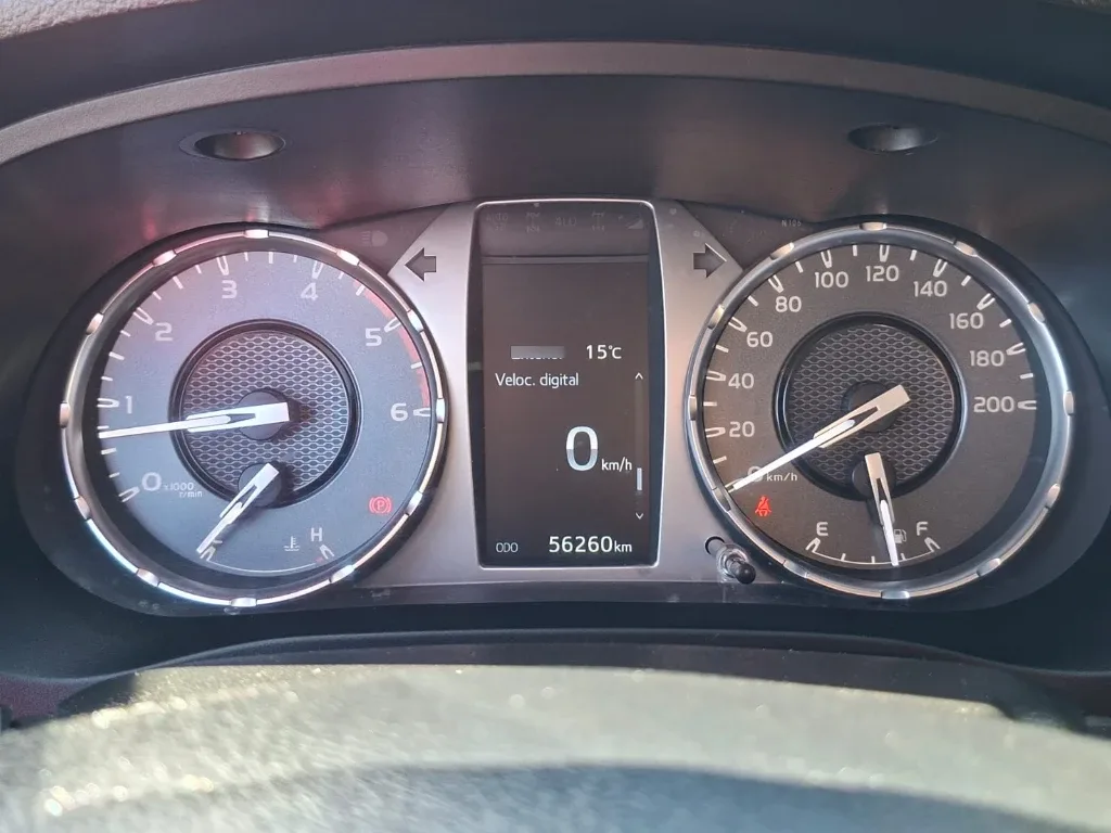 Toyota Hilux Dc 4x4 2.4 D Dx Mt año 2024