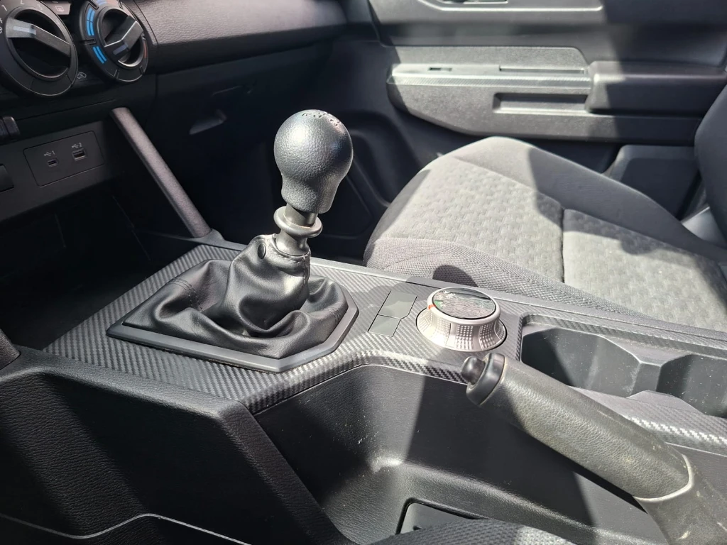 Mitsubishi L200 Katana D/c 2.4 Tdi Mt Xrt 4x4 año 2024