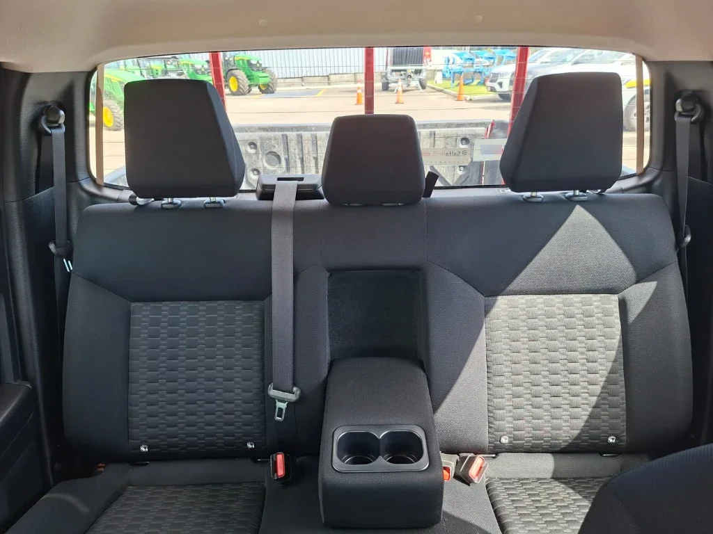 Mitsubishi L200 Katana D/c 2.4 Tdi Mt Xrt 4x4 año 2024