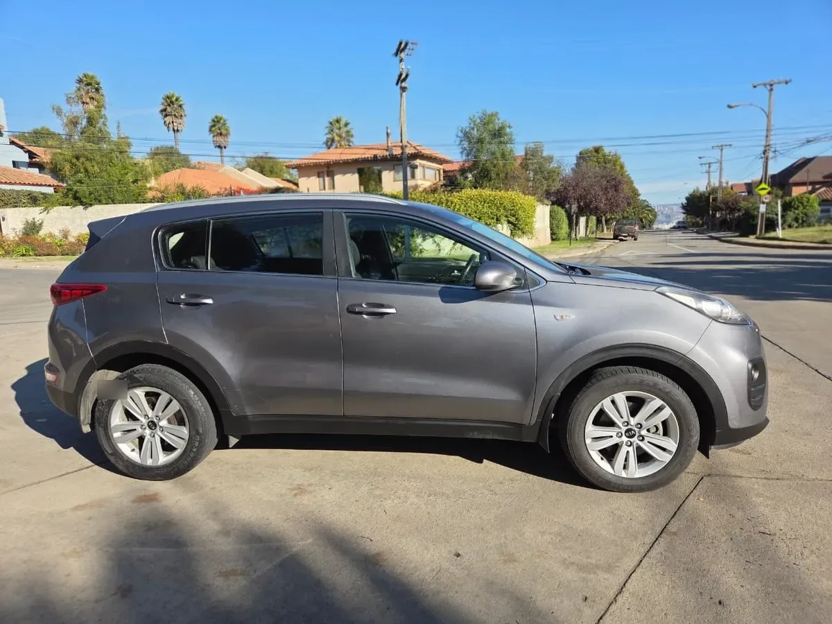 KIA MOTORS SPORTAGE 2.0 Lx Dsl 2wd At 6ab año 2018