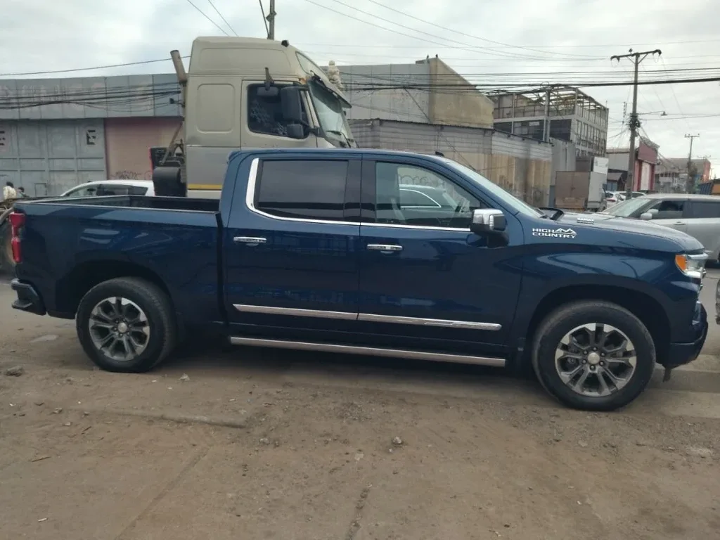 Chevrolet Silverado 3.0 High Country 4x4 At 4p año 2023