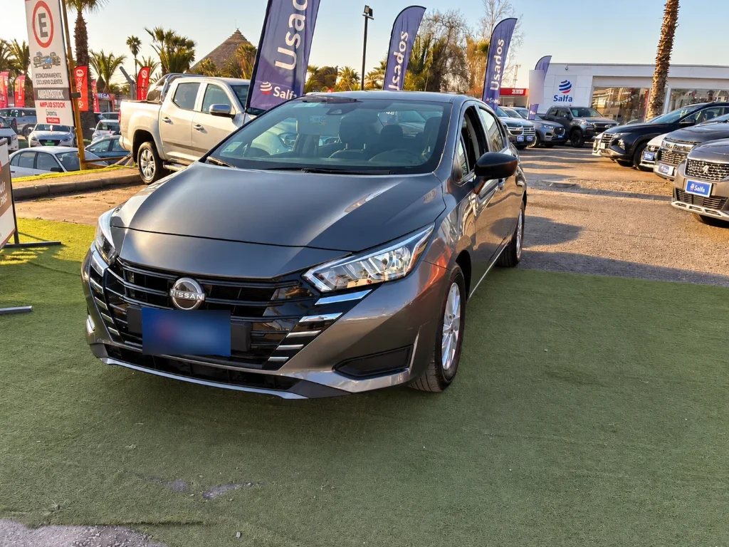 Nissan Versa 1.6 Sense 4x2 Mt 4p año 2025