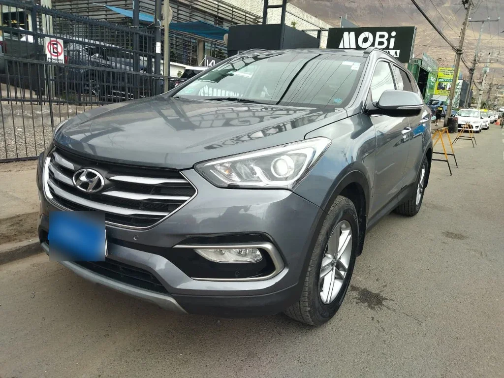 Hyundai Santa Fe 2.4 4x2 Mt 5p año 2017