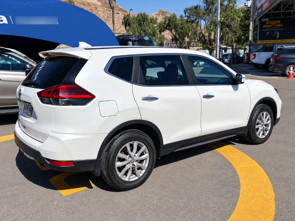 Nissan X-Trail 2.5 Sense 2row At año 2020