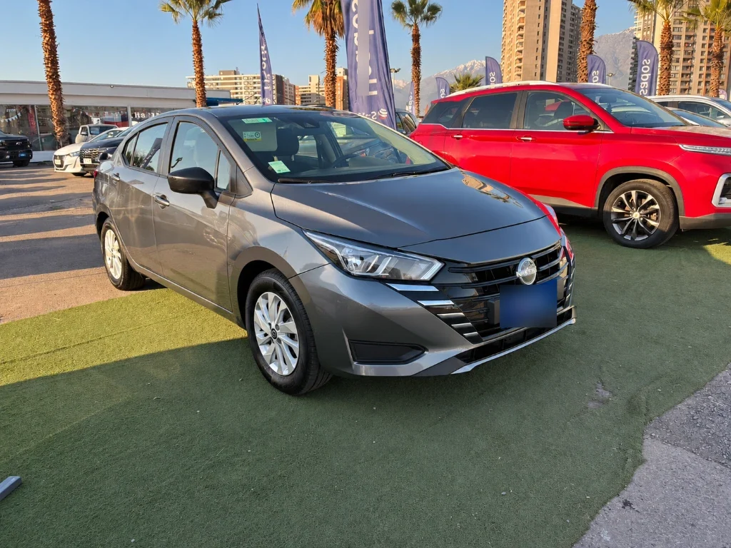 Nissan Versa 1.6 Sense 4x2 Mt 4p año 2025