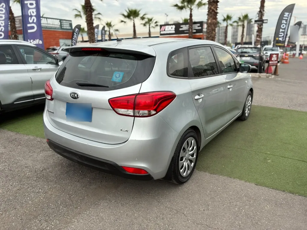 Kia Carens 2.0 Ex Dab Abs Ac Mt año 2015