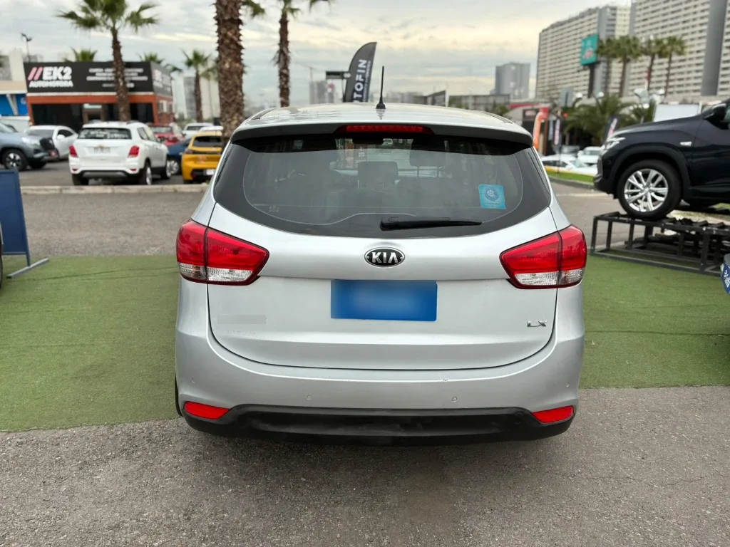 Kia Carens 2.0 Ex Dab Abs Ac Mt año 2015