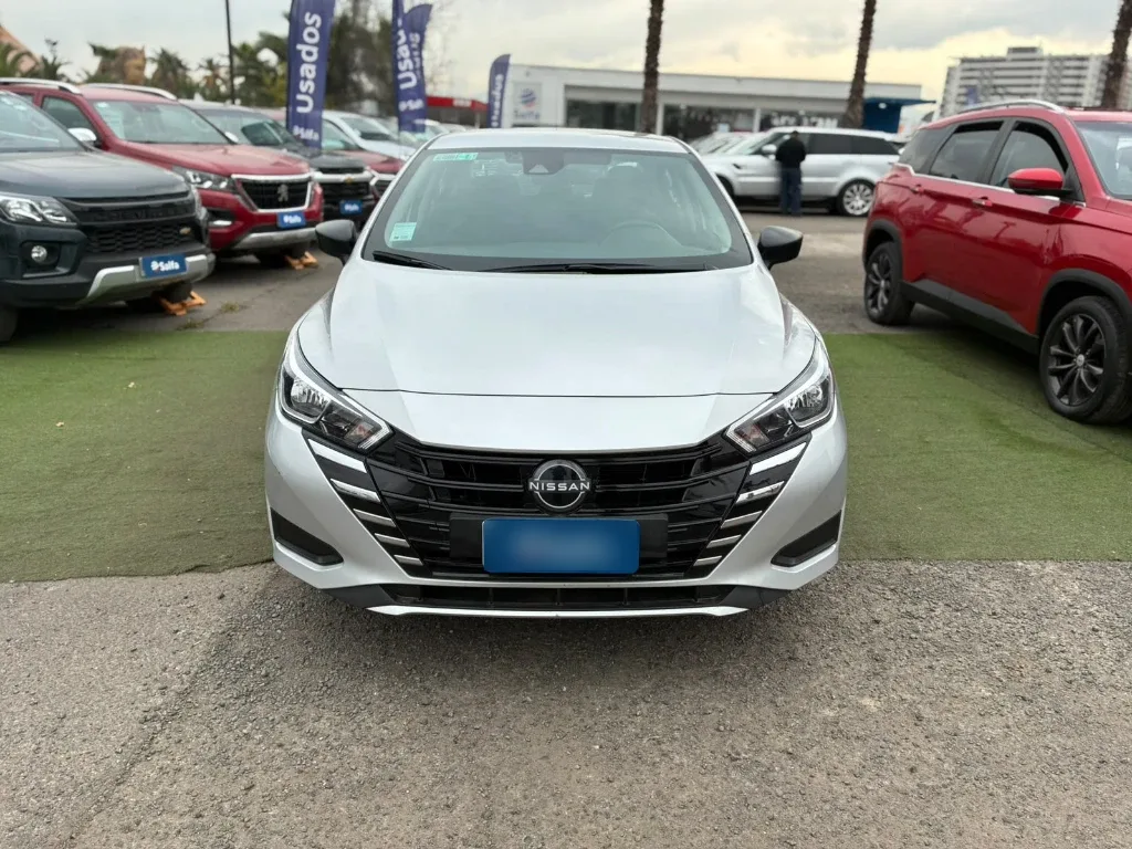Nissan Versa 1.6 Sense 4x2 Mt 4p año 2025