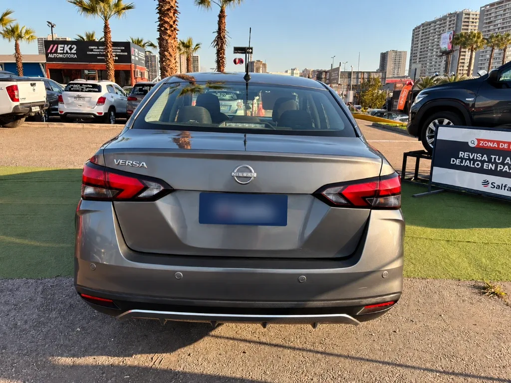 Nissan Versa 1.6 Sense 4x2 Mt 4p año 2025