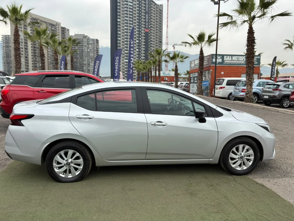 Nissan Versa 1.6 Sense 4x2 Mt 4p año 2025