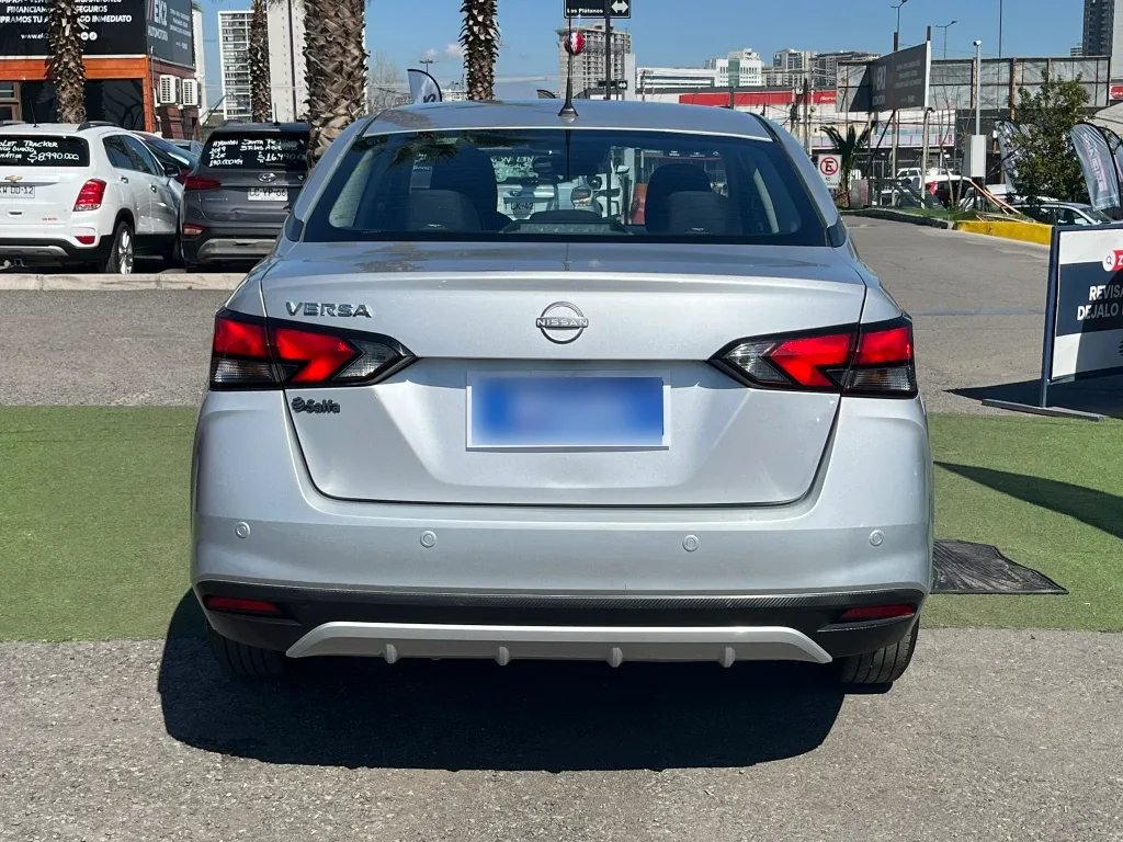 Nissan Versa 1.6 Sense 4x2 Mt 4p año 2025