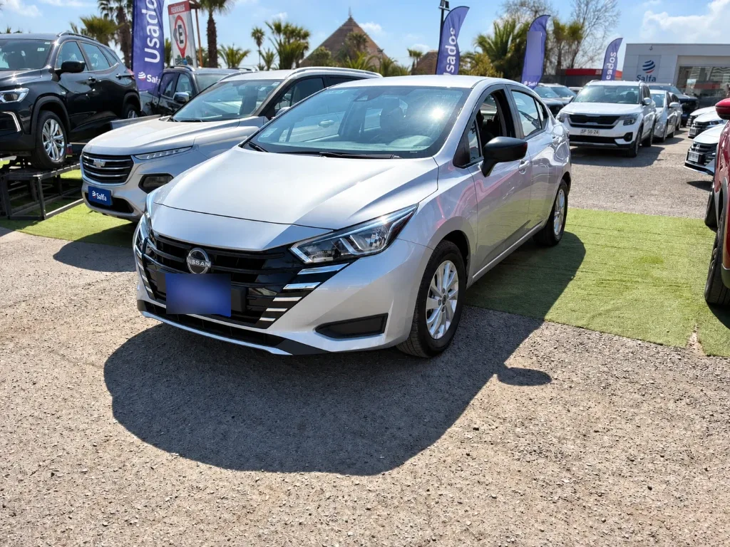 Nissan Versa 1.6 Sense 4x2 Mt 4p año 2025