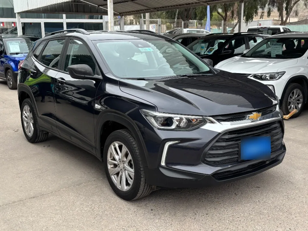Chevrolet Tracker 1.2t Ltz R 4x2 At 5p año 2025