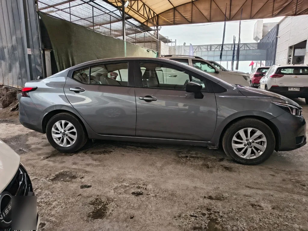 Nissan Versa 1.6 Sense 4x2 Mt 4p año 2025