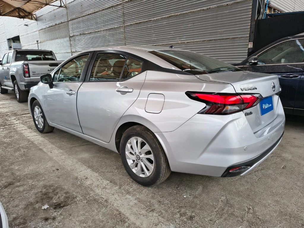 Nissan Versa 1.6 Sense 4x2 Mt 4p año 2025