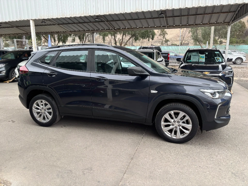 Chevrolet Tracker 1.2t Ltz R 4x2 At 5p año 2025