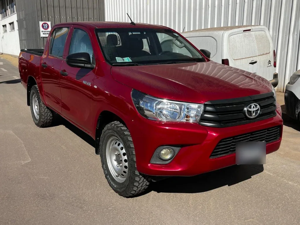 Toyota Hilux Dc 4x4 2.4 D Dx Mt año 2023