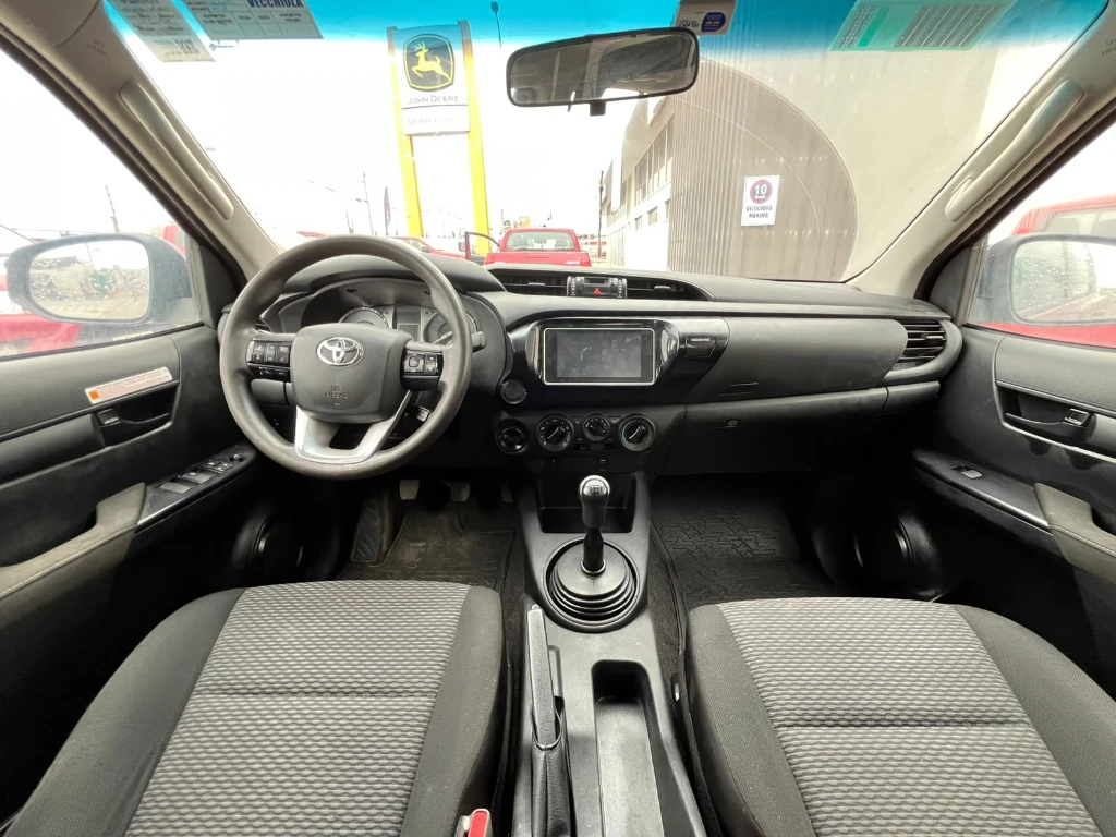 Toyota Hilux Dc 4x4 2.4 D Dx Mt año 2024