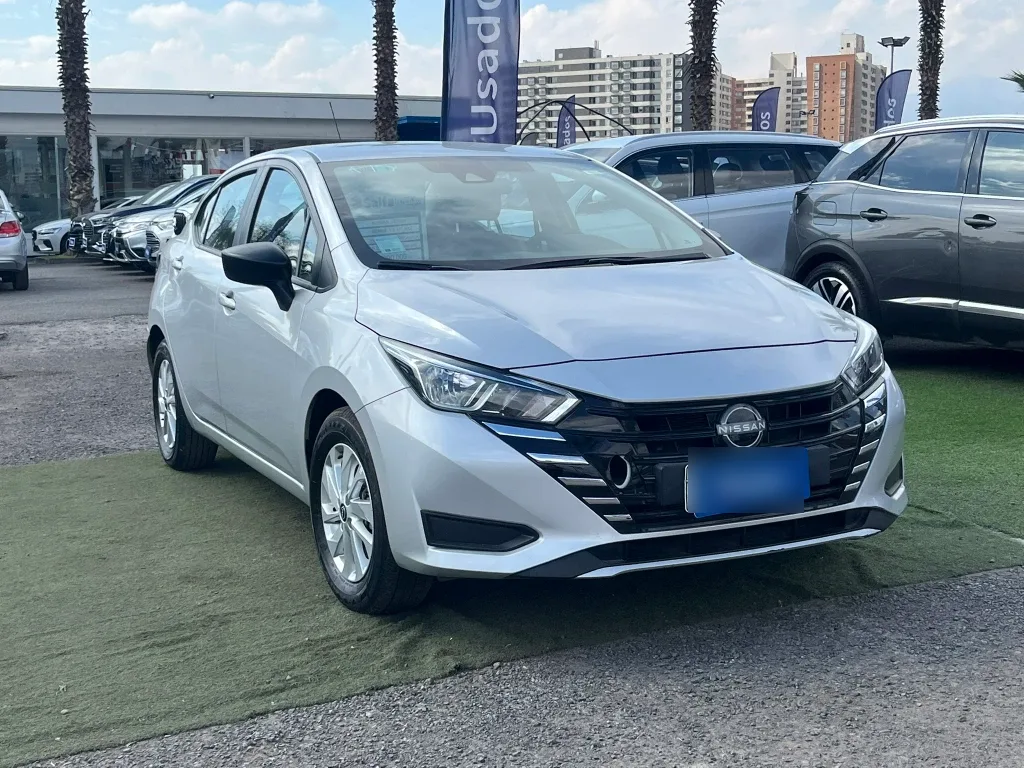 Nissan Versa 1.6 Sense 4x2 Mt 4p año 2025