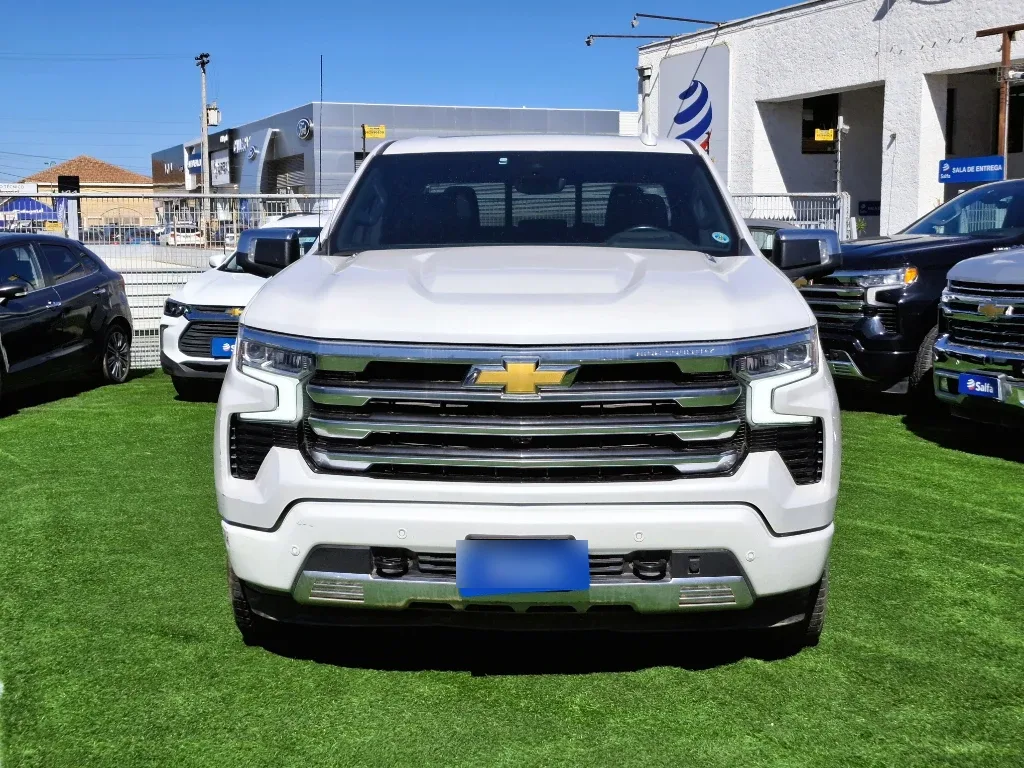 Chevrolet Silverado 3.0 High Country 4x4 At 4p año 2025
