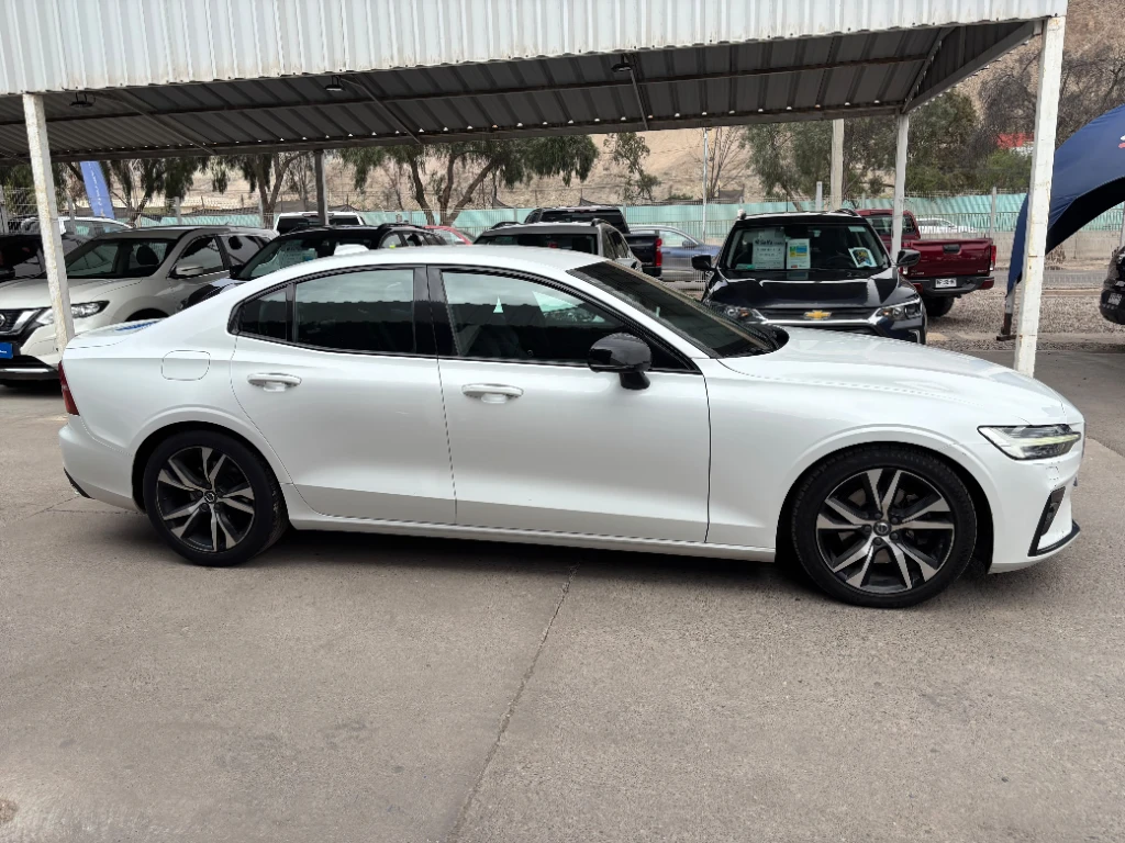 Volvo S60 2.0 T4 R-Design At año 2020