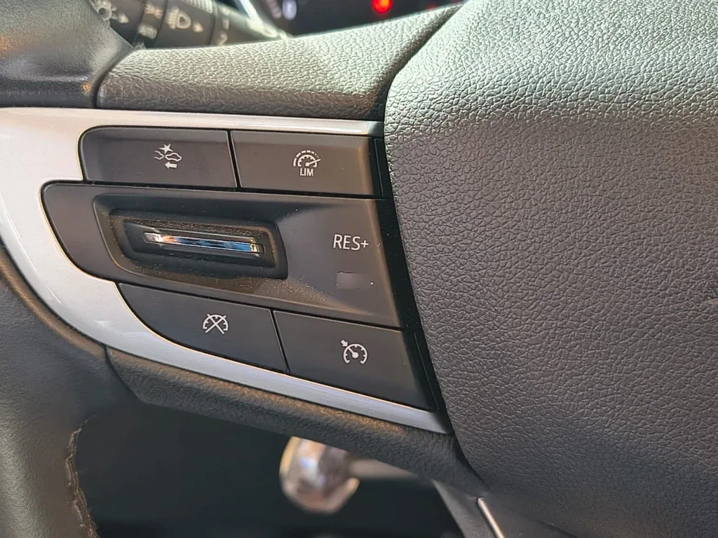 Chevrolet Tracker 1.2t Premier At S año 2025