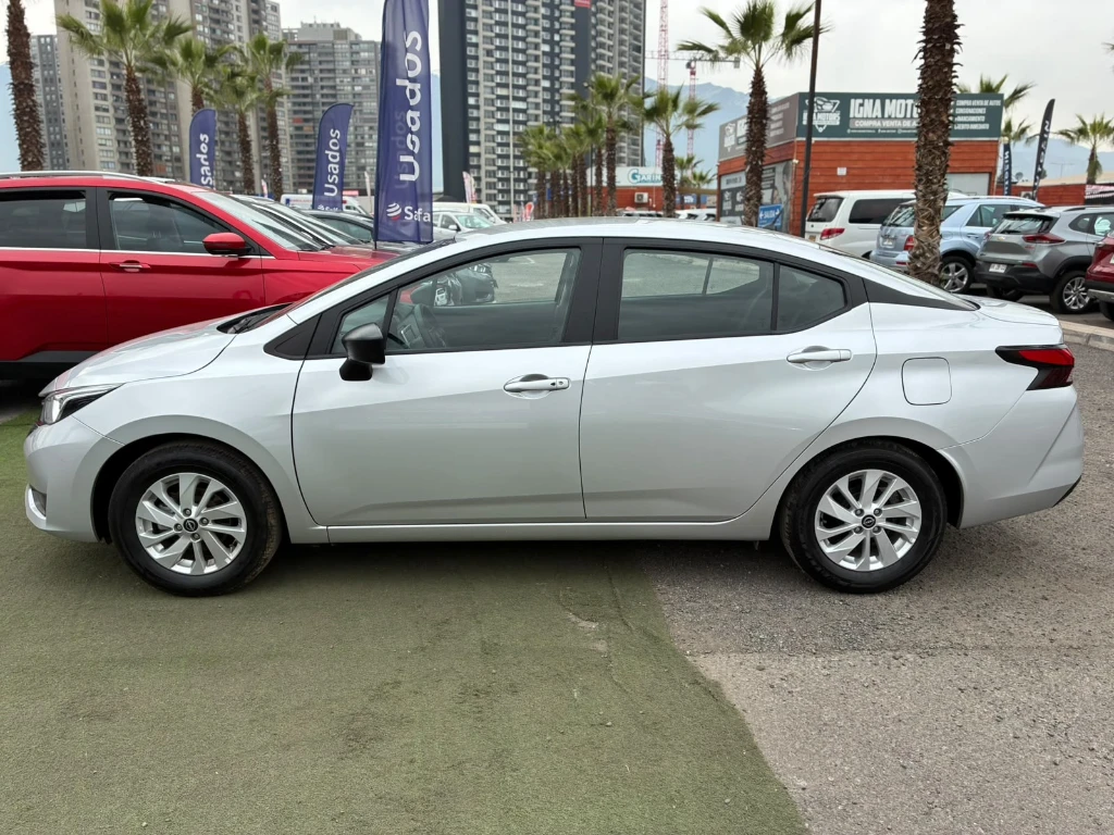 Nissan Versa 1.6 Sense 4x2 Mt 4p año 2025