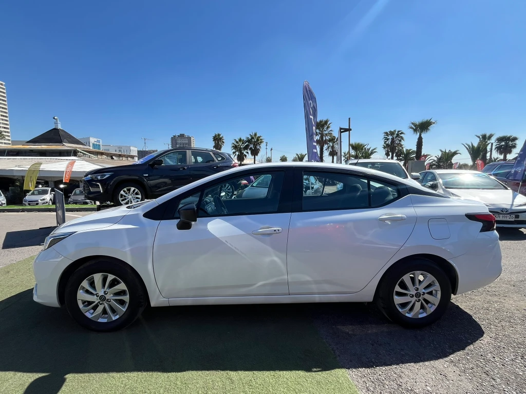 Nissan Versa 1.6 Sense 4x2 Mt 4p año 2025