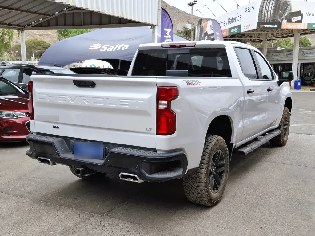 Chevrolet Silverado At10 4x4 5.3 Aut (c) año 2025