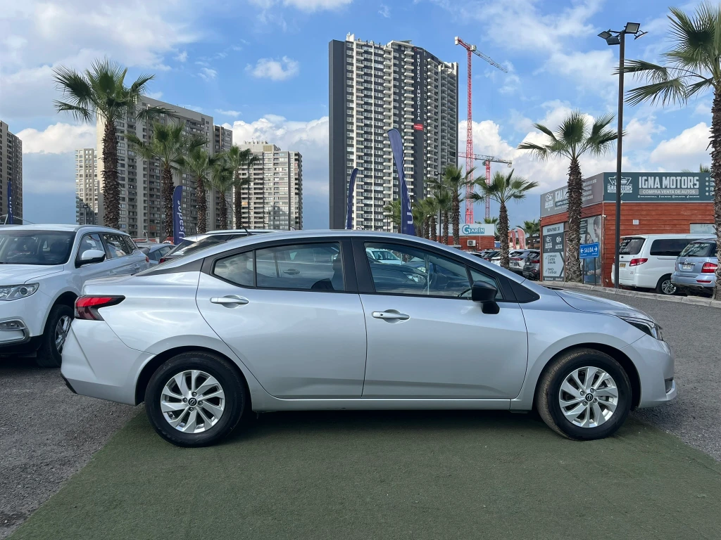 Nissan Versa 1.6 Sense 4x2 Mt 4p año 2025