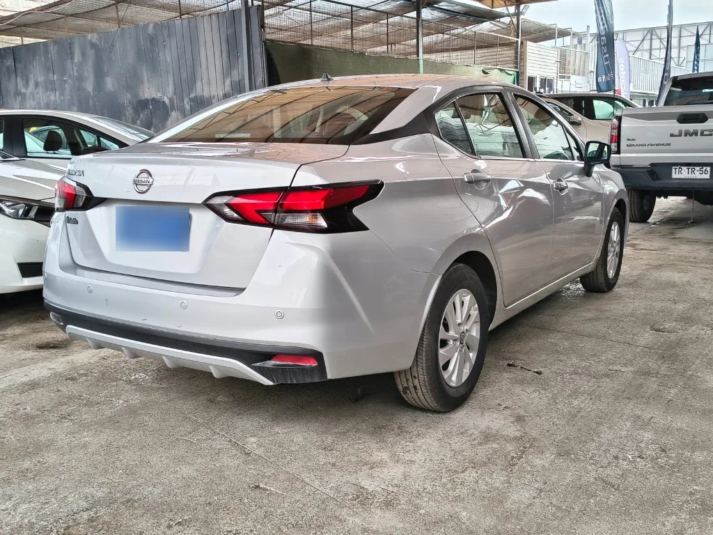 Nissan Versa 1.6 Sense 4x2 Mt 4p año 2025