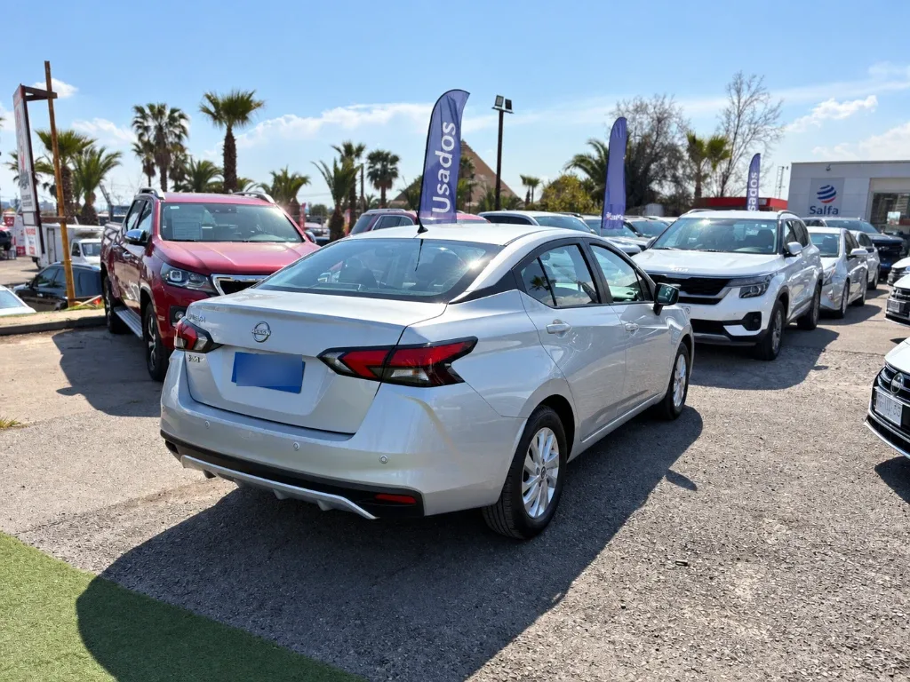 Nissan Versa 1.6 Sense 4x2 Mt 4p año 2025