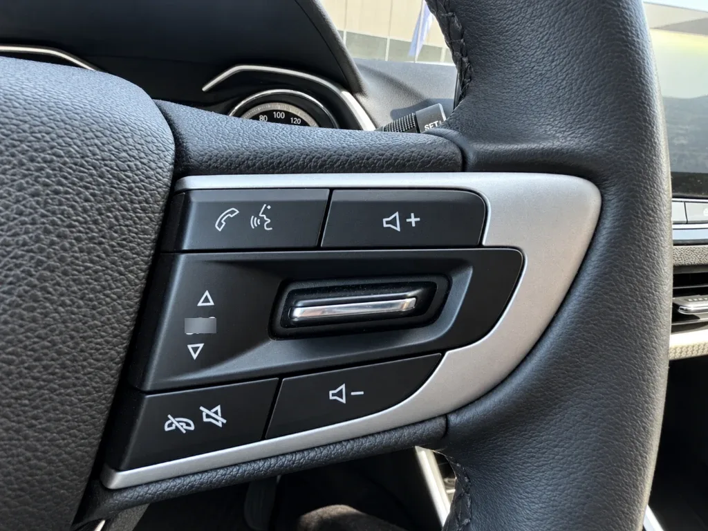 Chevrolet Onix 1.0t Premier S 4x2 Sdn At 4p año 2025
