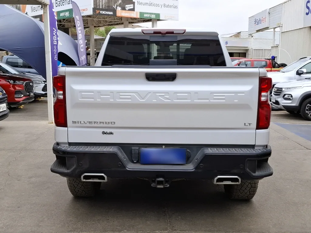 Chevrolet Silverado At10 4x4 5.3 Aut (c) año 2025