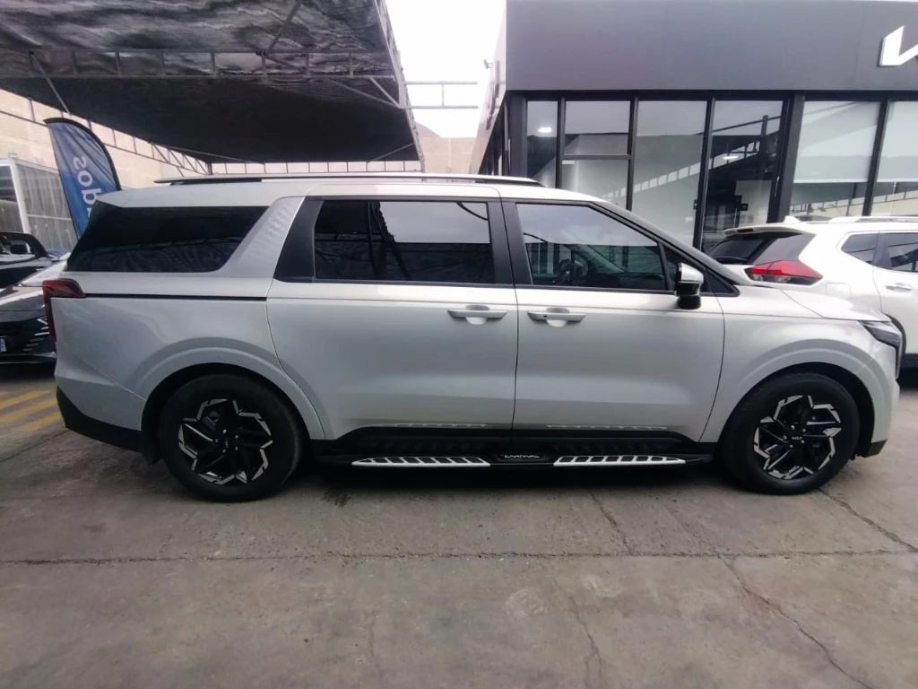 Kia Carnival 2.2 Ex Diesel 4x2 8at 5p año 2025