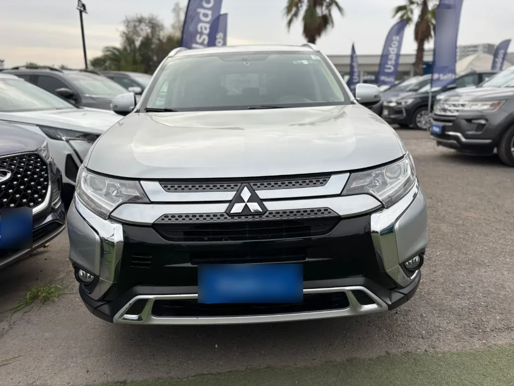 Mitsubishi Outlander 2.0 4x2 Mt 5p año 2021