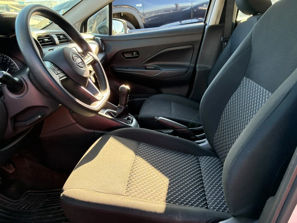 Nissan Versa 1.6 Sense 4x2 Mt 4p año 2025