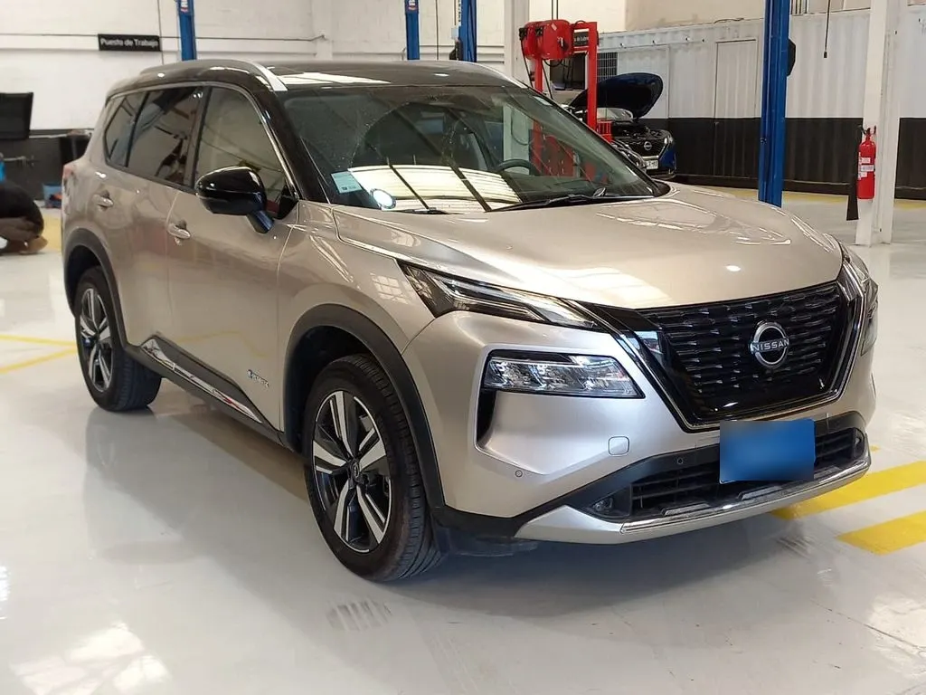 Nissan X-Trail 1.5 E-Power Exclusive Hybrid 4x4 Cvt At 5p año 2025