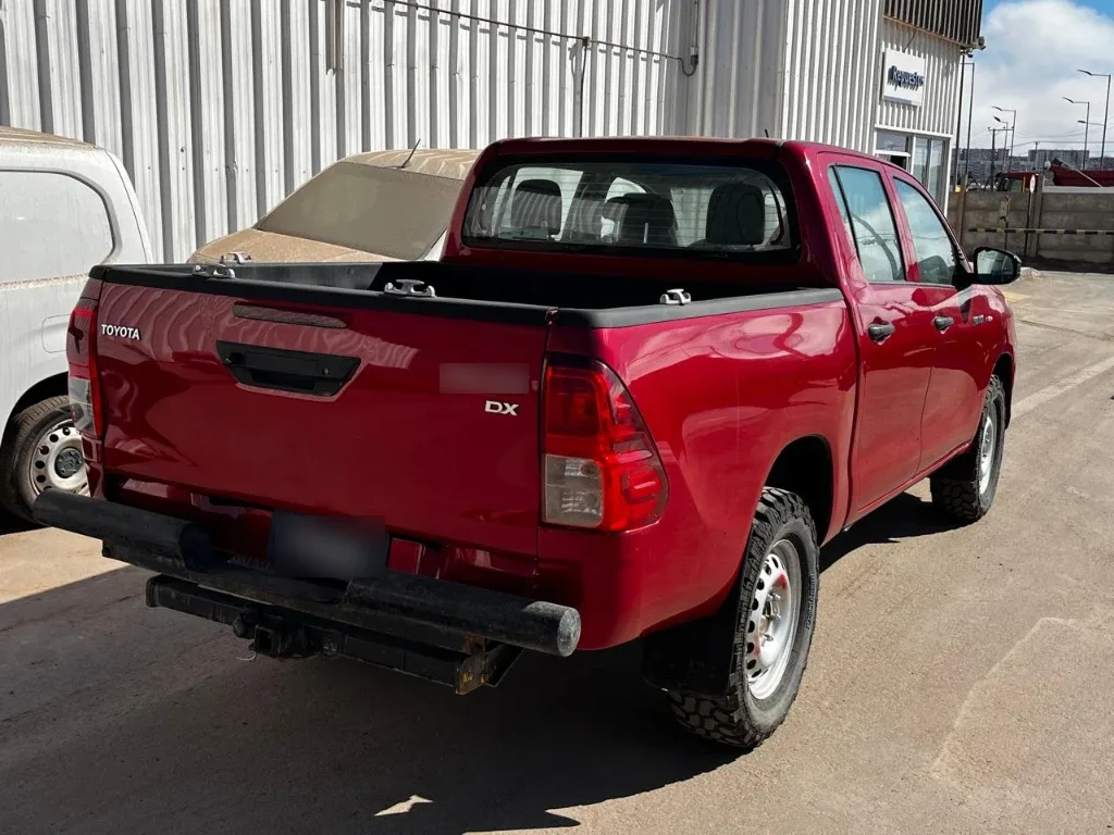 Toyota Hilux Dc 4x4 2.4 D Dx Mt año 2023