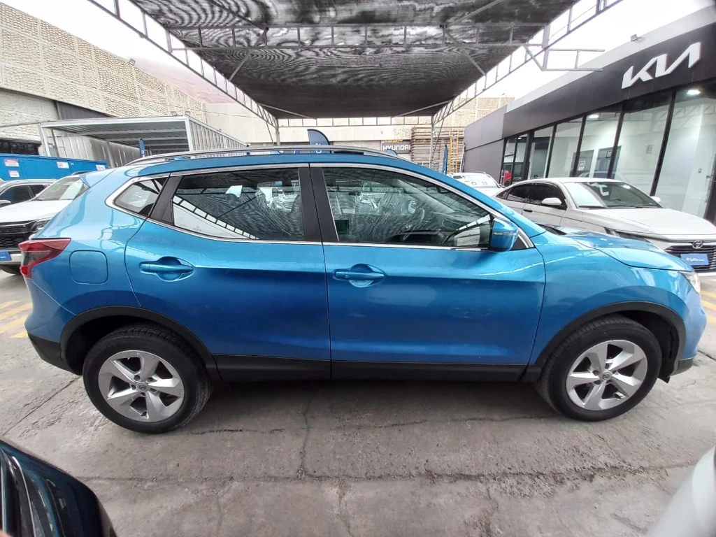 Nissan Qashqai 2.0 Sense Multimedia 4x2 Mt 5p año 2021