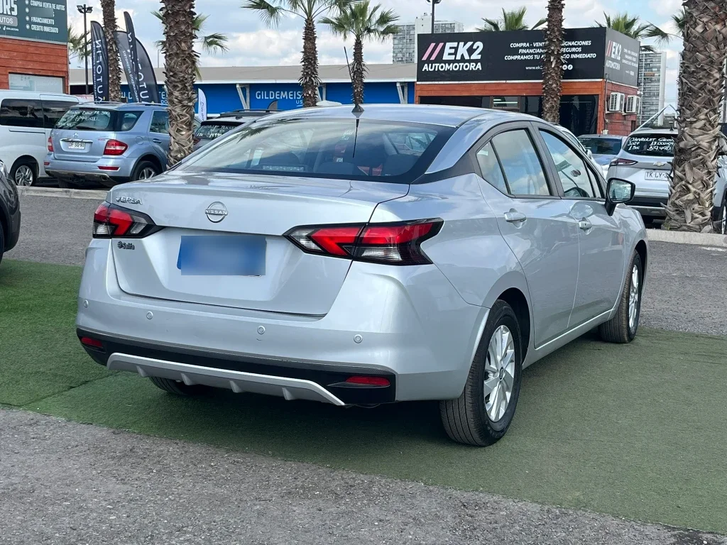 Nissan Versa 1.6 Sense 4x2 Mt 4p año 2025