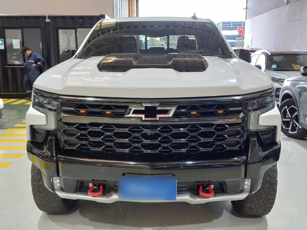 Chevrolet Silverado 6.2 Zr2 4x4 At 4p año 2023