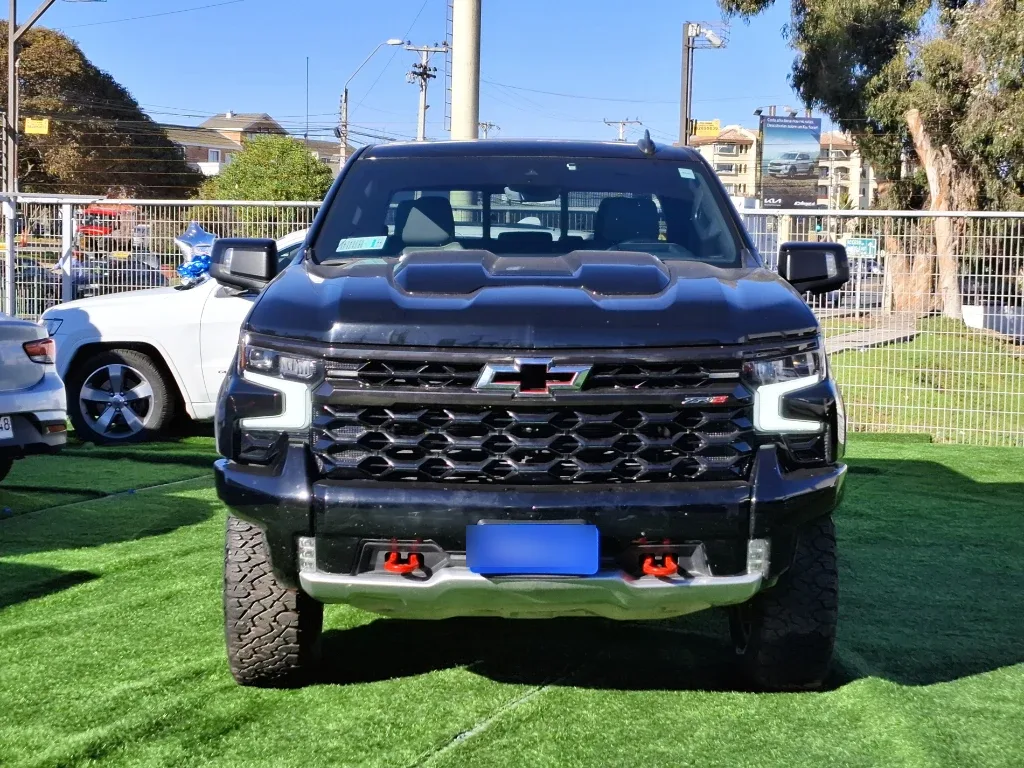 Chevrolet Silverado 6.2 Zr2 4x4 At 4p año 2023