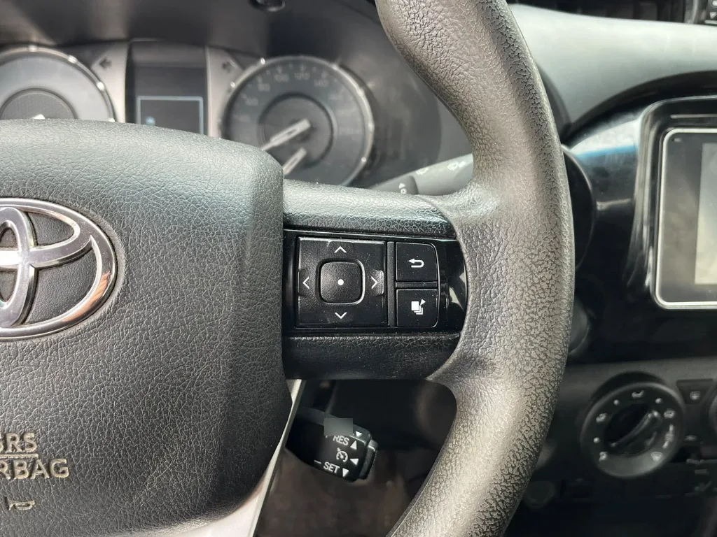 Toyota Hilux Dc 4x4 2.4 D Dx Mt año 2024