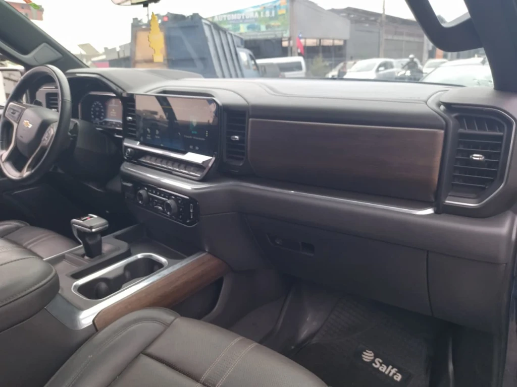 Chevrolet Silverado 3.0 High Country 4x4 At 4p año 2023