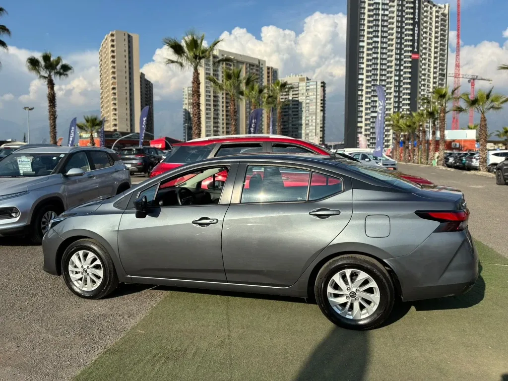 Nissan Versa 1.6 Sense 4x2 Mt 4p año 2025