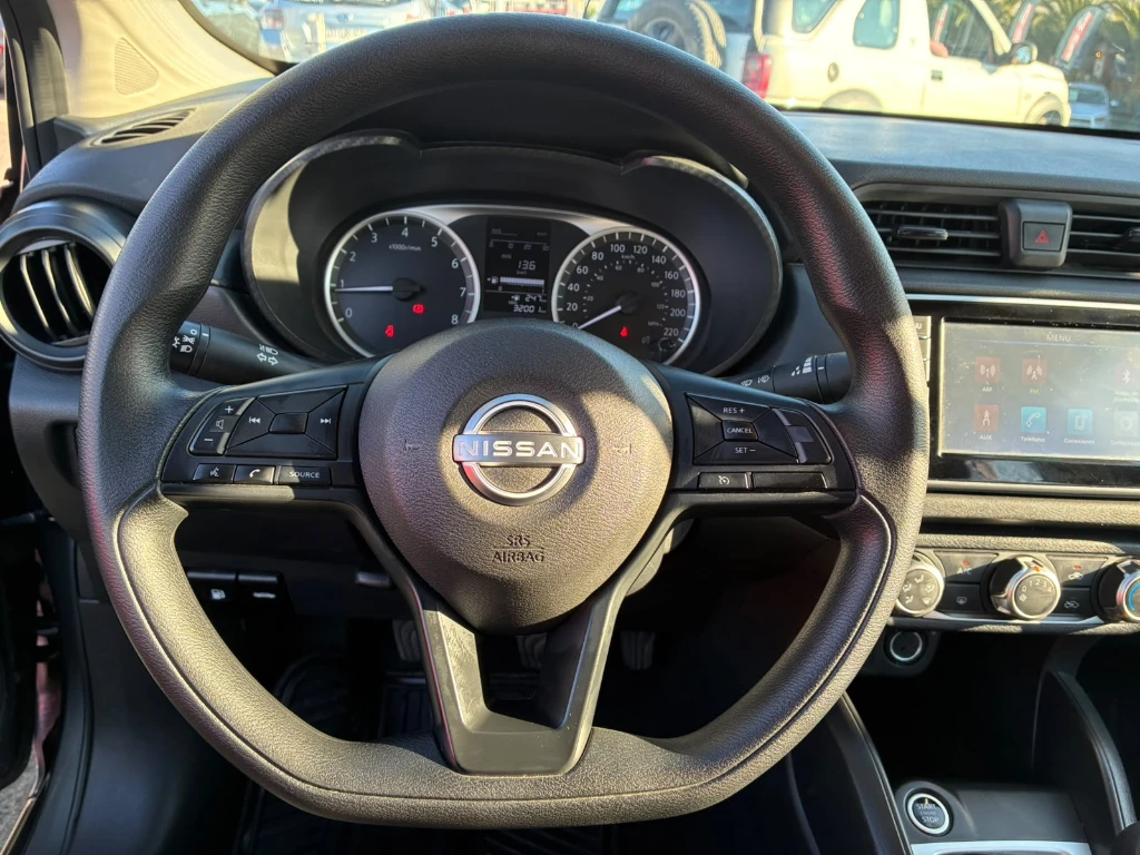 Nissan Versa 1.6 Sense 4x2 Mt 4p año 2025