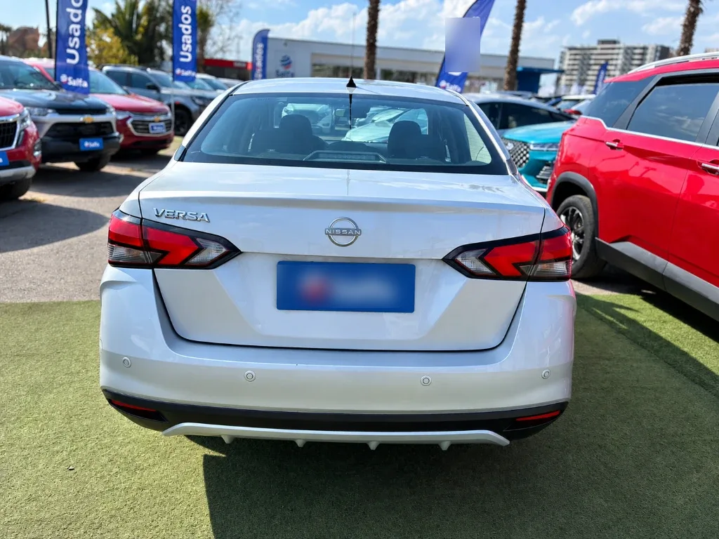 Nissan Versa 1.6 Sense 4x2 Mt 4p año 2025